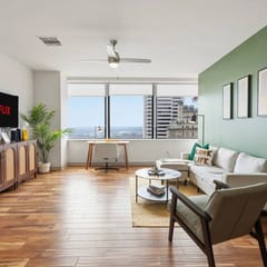 1 Bedroom flat, great view and swimming pool- Dallas Downtown