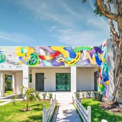 6BR|4BA| Art House W Gated Yard|5 min to Wyn Walls