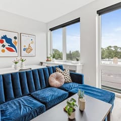 Stylish Studio + Gym | 10min DT, Stadiums, Airport
