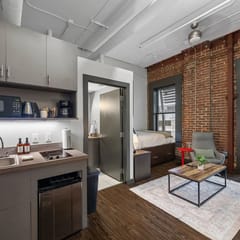Modern Interior | 1 Bed/Bath | Near Chatta Market