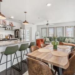 Lux 2BR| Rooftop Deck | Beltline+DT | Free Parking