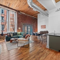 Modern 2BR Retreat Near Downtown St. Louis