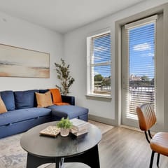 Lovefield airport nearby|Patio|Gym