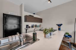 Midtown Modern 1BR | Near Wayne State & DIA - Image 3
