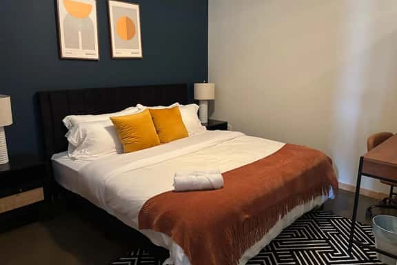 Cozy & Chic 1BD | Midtown Luxe - Image 1