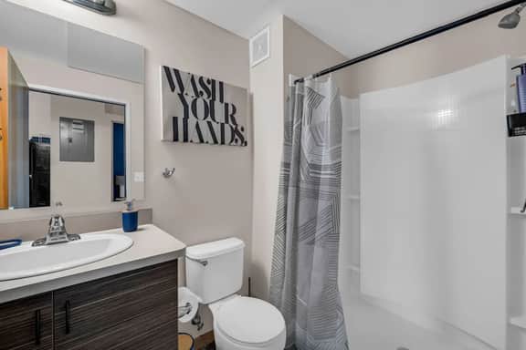 Midtown Modern 1BR | Near Wayne State & DIA - Image 4