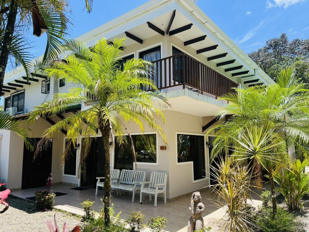 Villas Tranquilas Maravilla Macaw Main Image